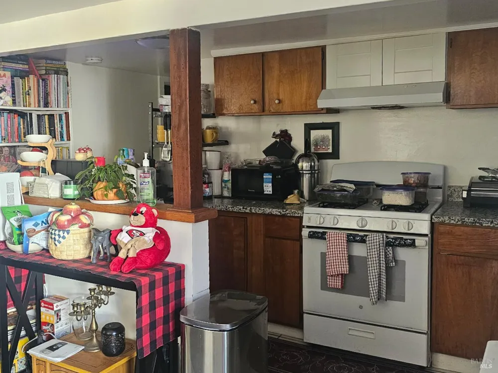 1160 Powell Street Oakland, CA 94608
