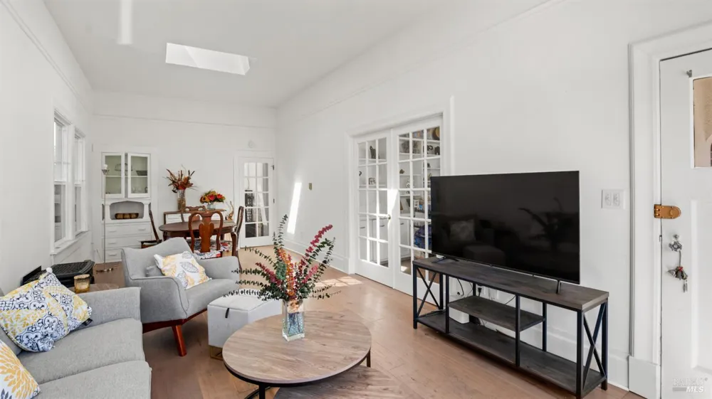 1160 Powell Street Oakland, CA 94608