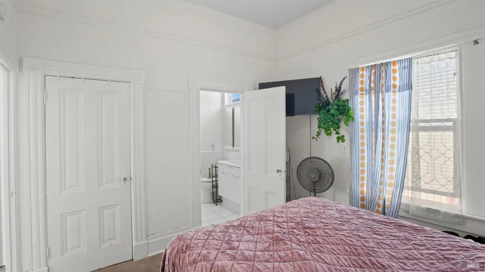 1160 Powell Street Oakland, CA 94608