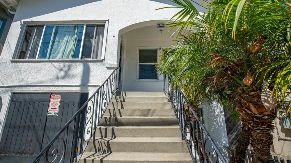 1160 Powell Street Oakland, CA 94608