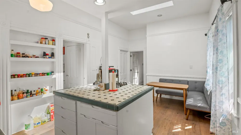 1160 Powell Street Oakland, CA 94608