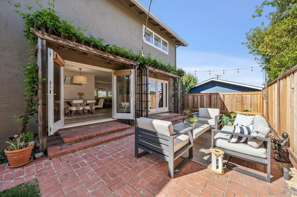 58 Maple Hill Drive San Rafael, CA 94903