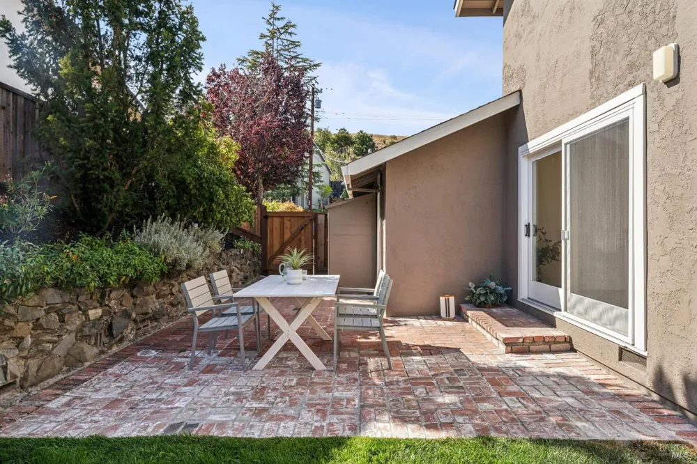 58 Maple Hill Drive San Rafael, CA 94903