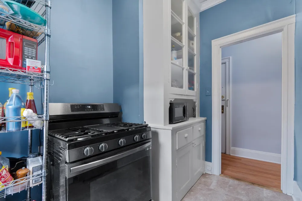 122 WEST 39TH ST Bayonne, NJ 07002