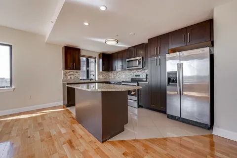 29 1ST ST
