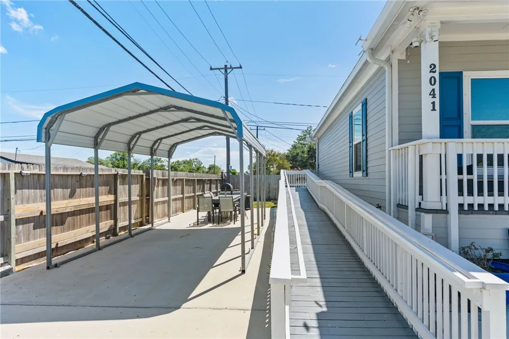 2041 Yale Street Corpus Christi, TX 78416