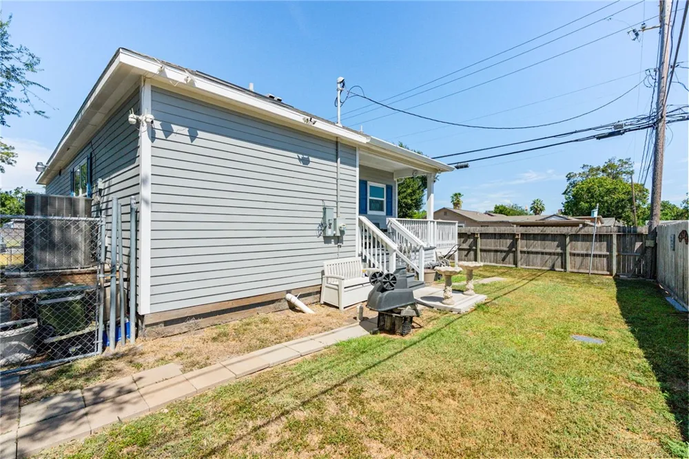 2041 Yale Street Corpus Christi, TX 78416