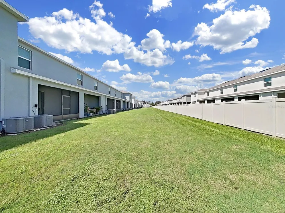 3556 WHITE DANDELION COURT Plant City, FL 33565