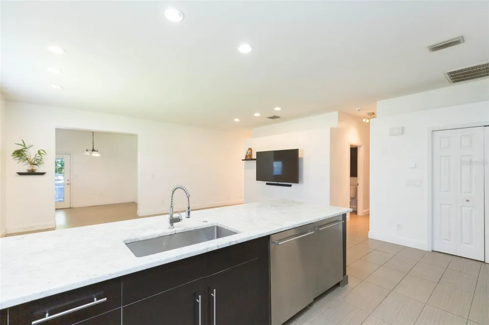 6426 31ST STREET S St Petersburg, FL 33712