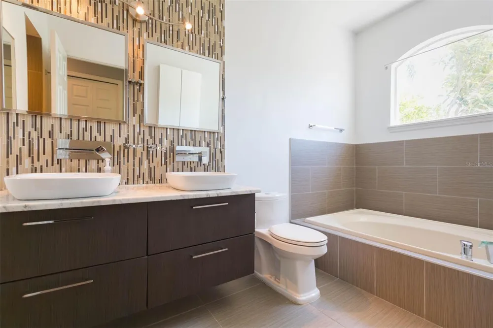 6426 31ST STREET S St Petersburg, FL 33712