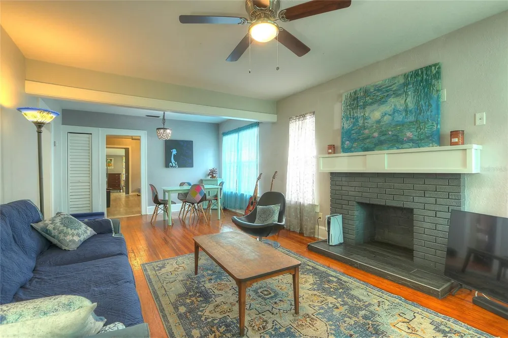 1527 13TH STREET S St Petersburg, FL 33705