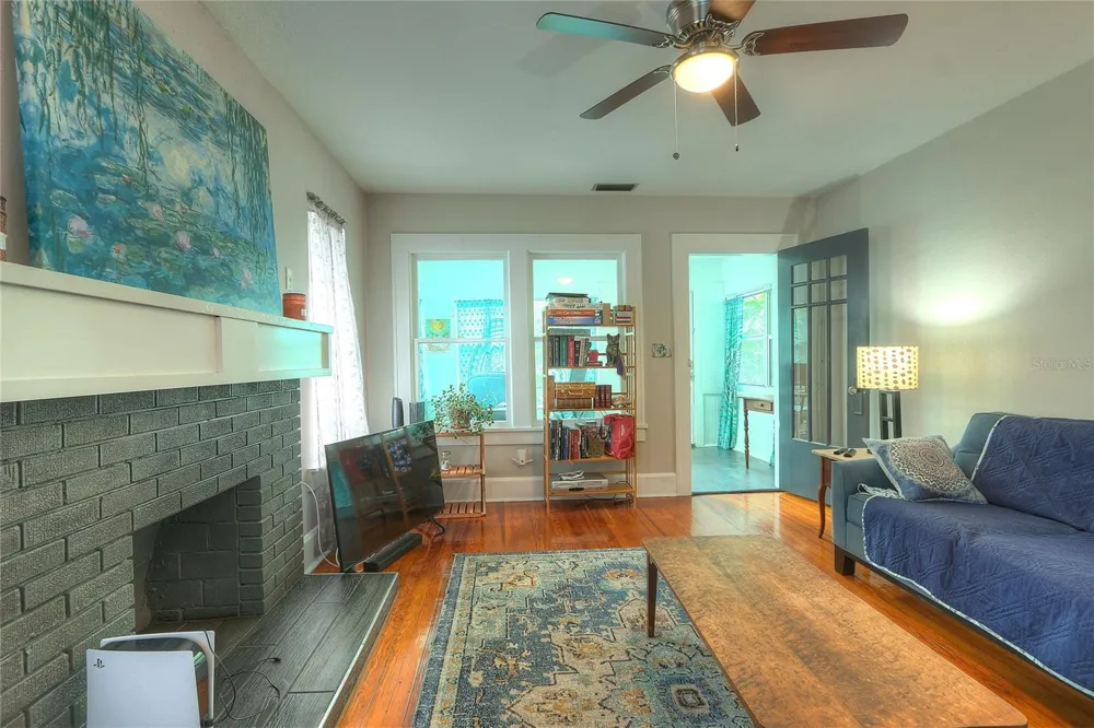 1527 13TH STREET S St Petersburg, FL 33705