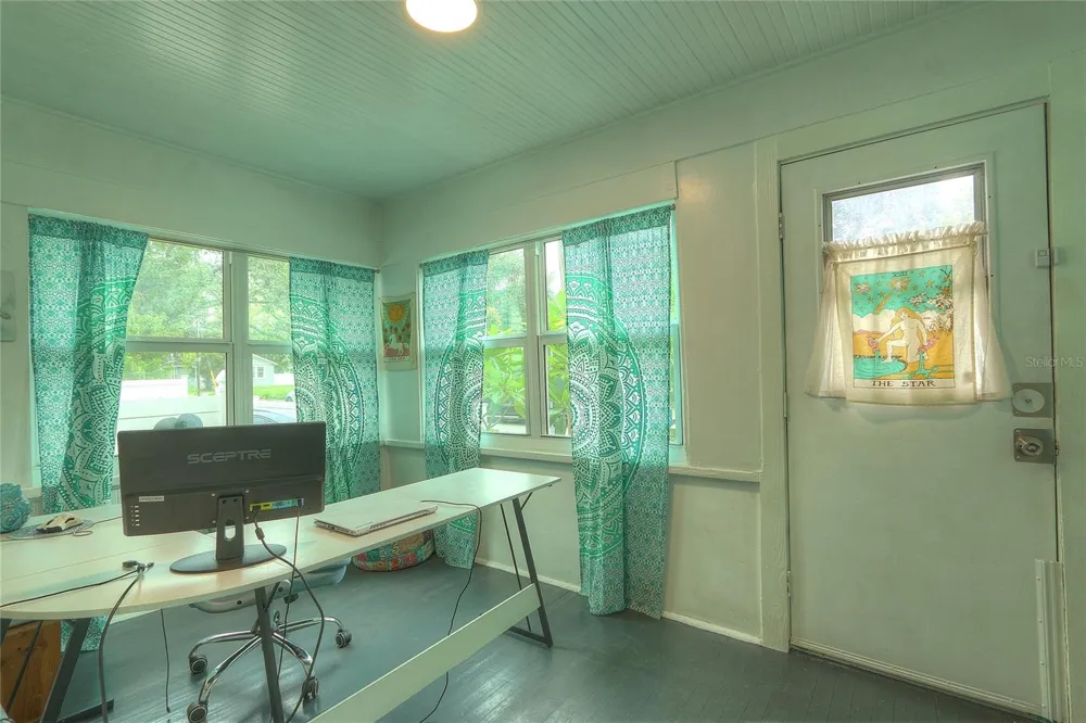 1527 13TH STREET S St Petersburg, FL 33705