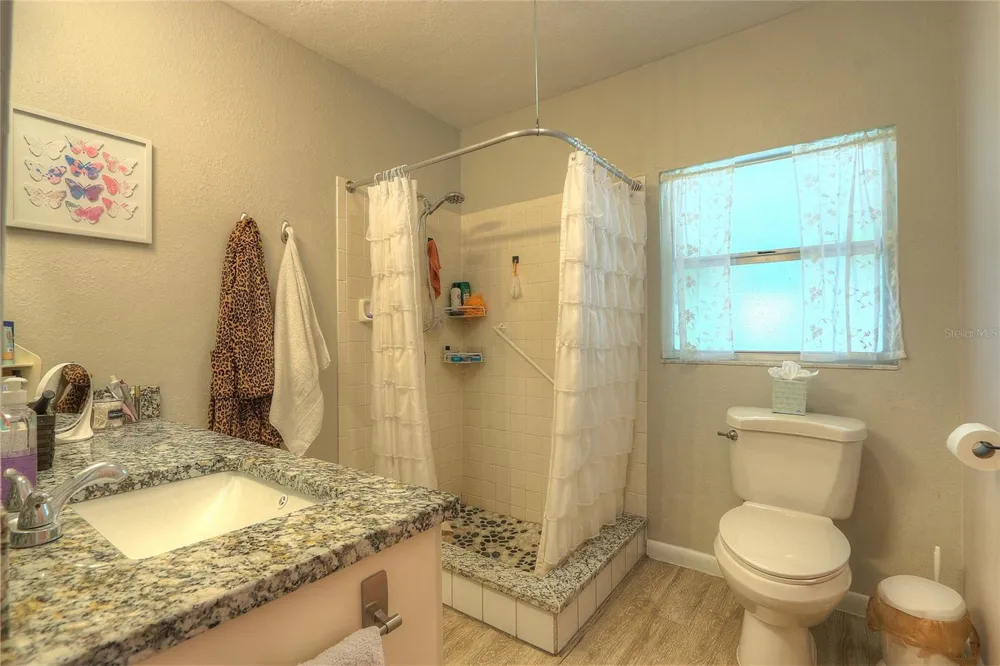 1527 13TH STREET S St Petersburg, FL 33705