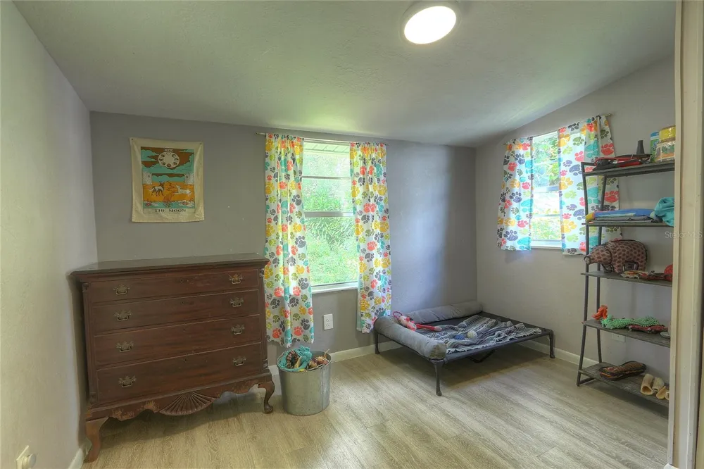1527 13TH STREET S St Petersburg, FL 33705