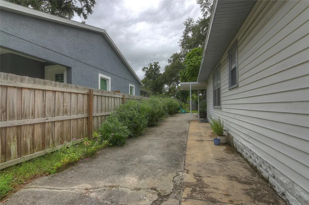 1527 13TH STREET S St Petersburg, FL 33705