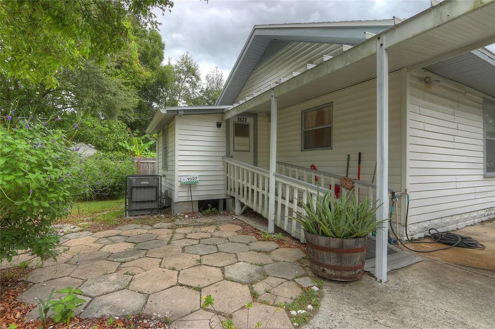 1527 13TH STREET S St Petersburg, FL 33705