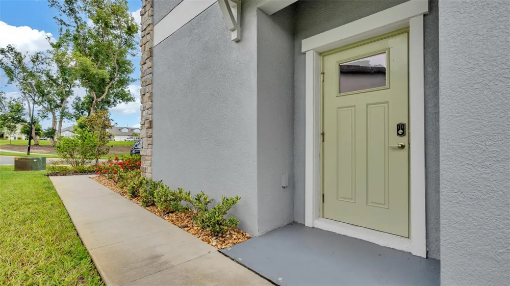 7002 RIPPLE POND LOOP Zephyrhills, FL 33541