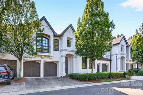 318 Wendover Heights Circle