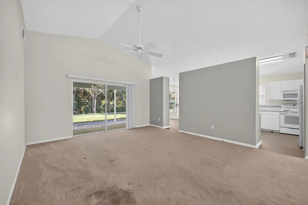 14124 Aguila Avenue Fort Pierce, FL 34951