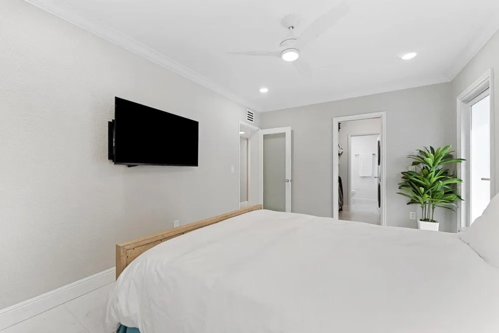 990 CASUARINA ROAD #4 Delray Beach, FL 33483