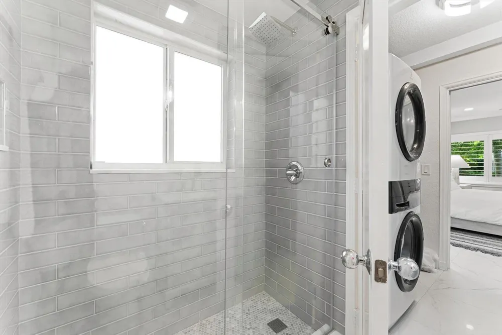 990 CASUARINA ROAD #4 Delray Beach, FL 33483