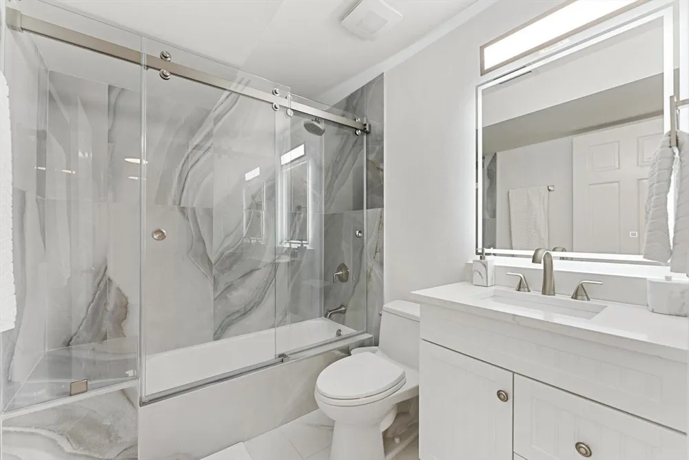990 CASUARINA ROAD #4 Delray Beach, FL 33483