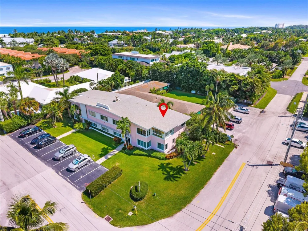 990 CASUARINA ROAD #4 Delray Beach, FL 33483