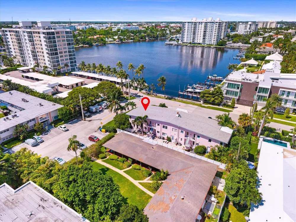 990 CASUARINA ROAD #4 Delray Beach, FL 33483