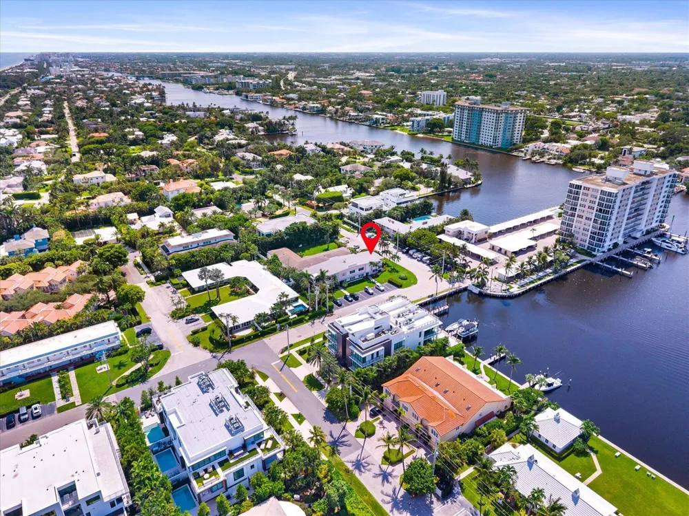 990 CASUARINA ROAD #4 Delray Beach, FL 33483