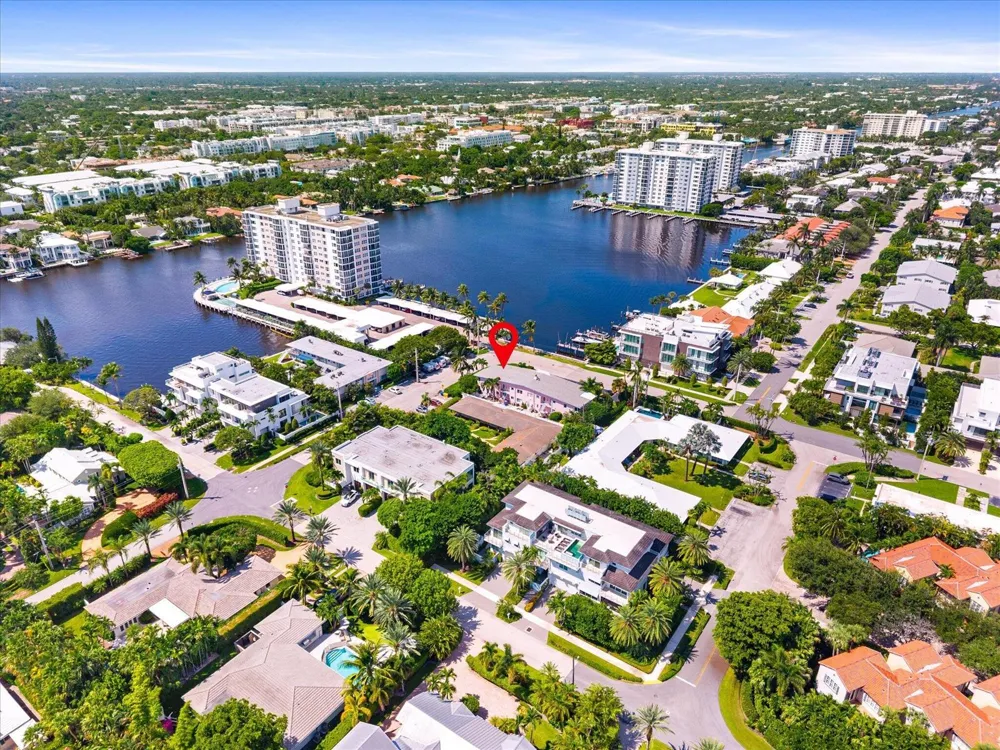 990 CASUARINA ROAD #4 Delray Beach, FL 33483