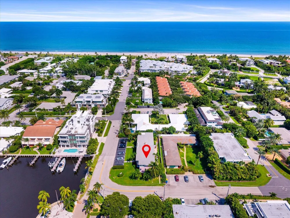 990 CASUARINA ROAD #4 Delray Beach, FL 33483