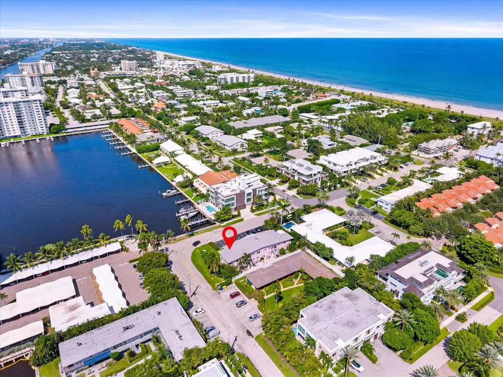 990 CASUARINA ROAD #4 Delray Beach, FL 33483