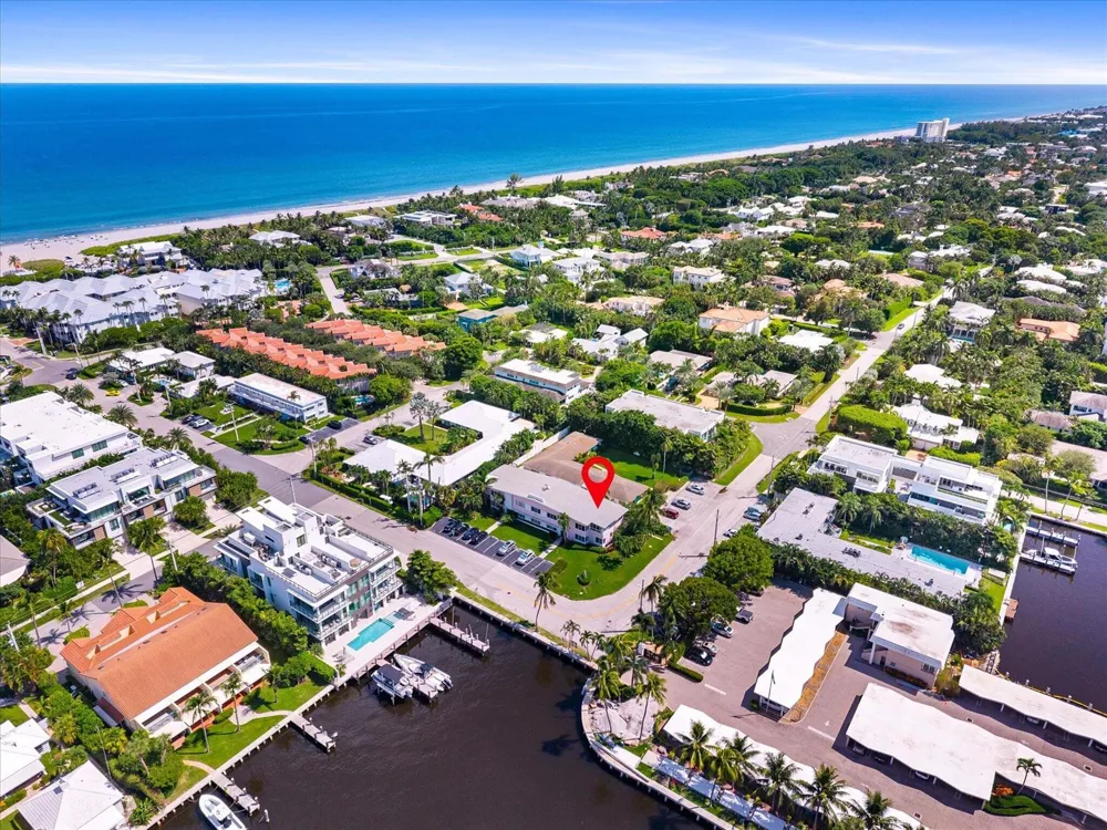 990 CASUARINA ROAD #4 Delray Beach, FL 33483