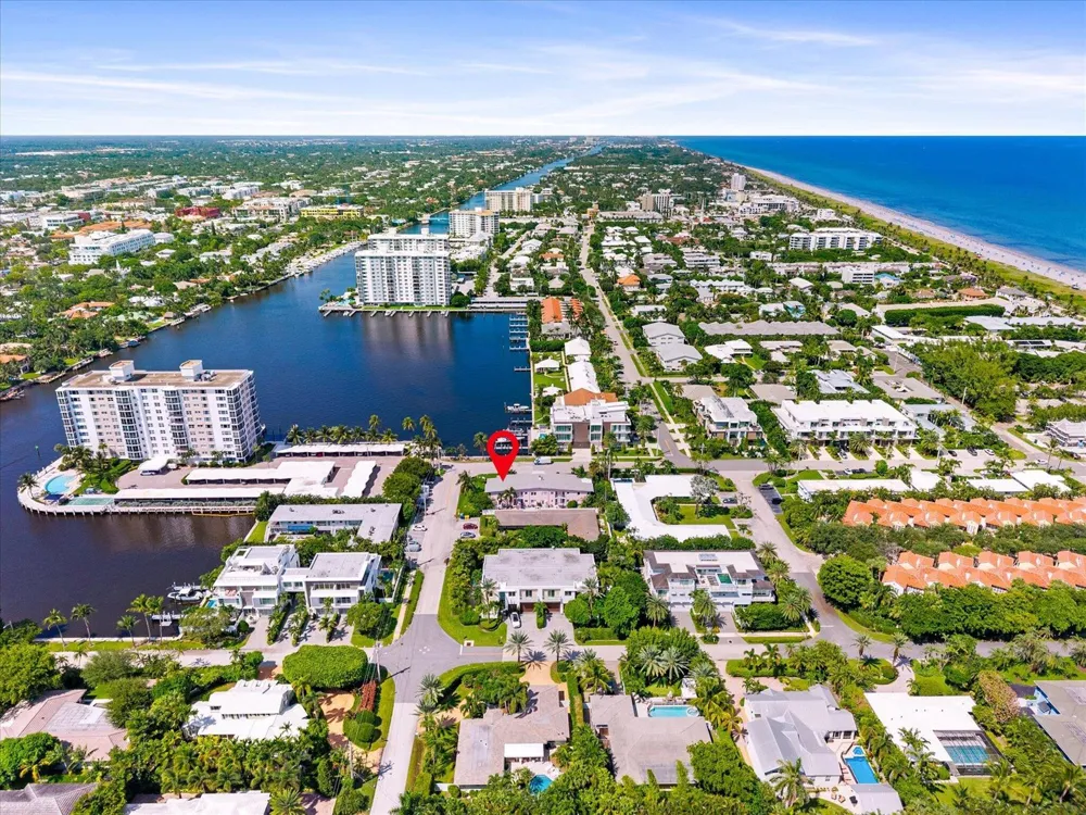 990 CASUARINA ROAD #4 Delray Beach, FL 33483