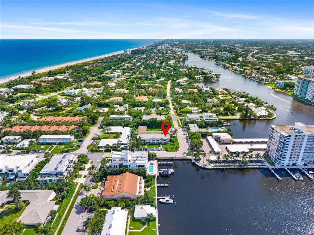 990 CASUARINA ROAD #4 Delray Beach, FL 33483