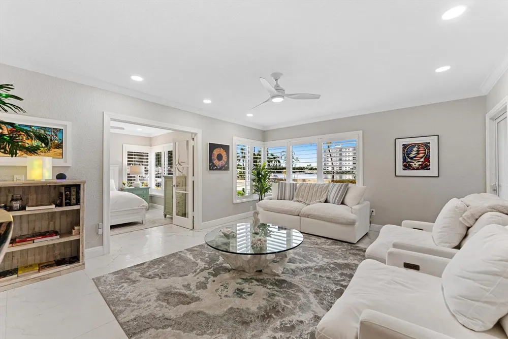 990 CASUARINA ROAD #4 Delray Beach, FL 33483