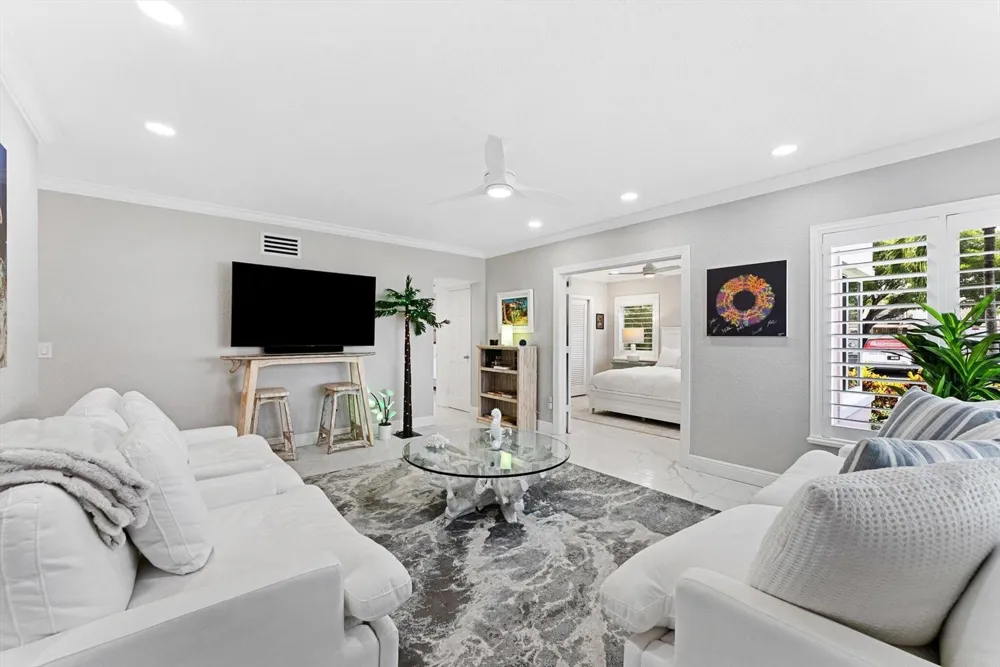 990 CASUARINA ROAD #4 Delray Beach, FL 33483