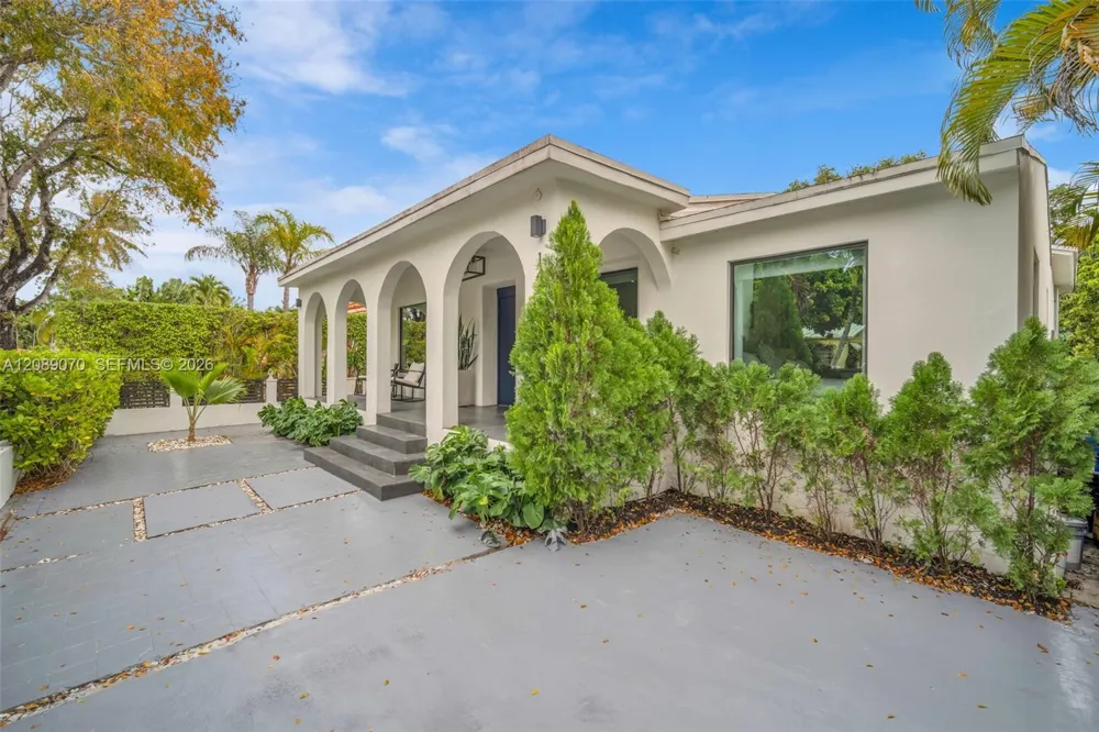 1430 SW 18th St Miami, FL 33145