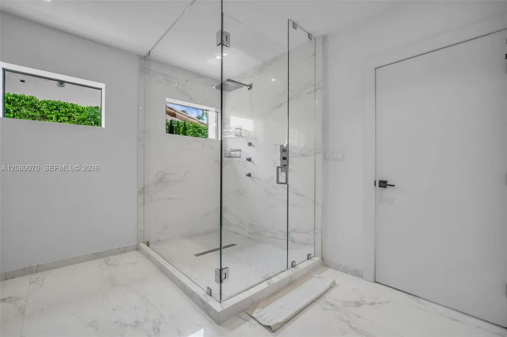 1430 SW 18th St Miami, FL 33145