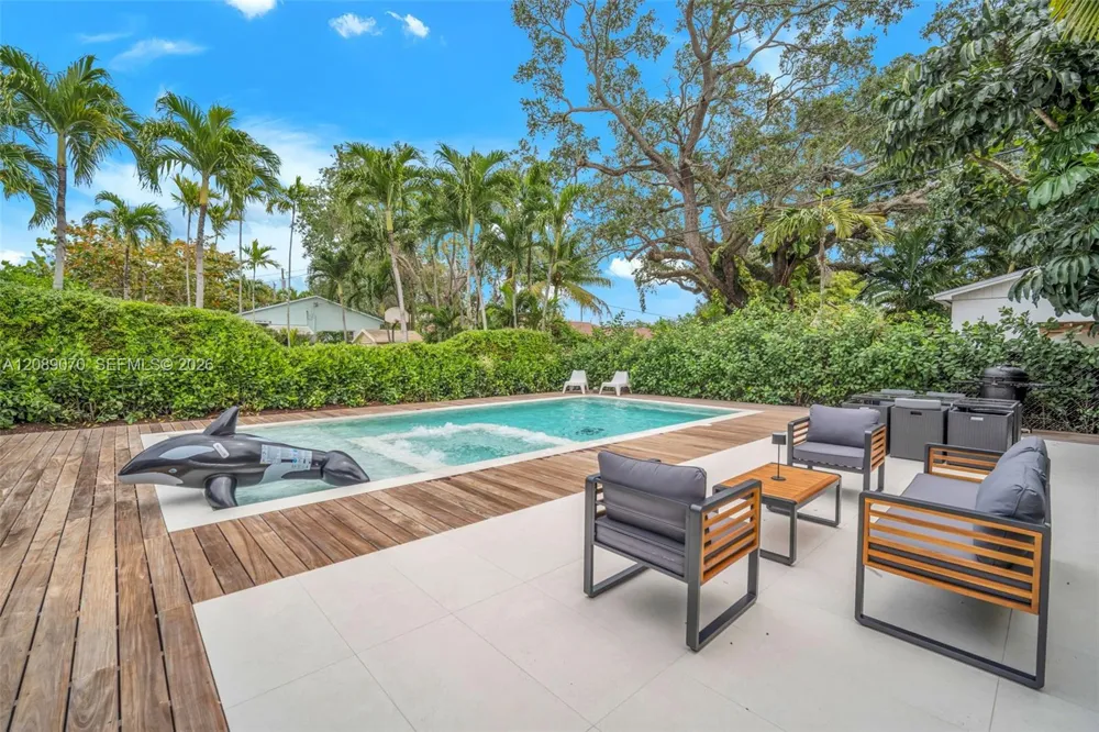 1430 SW 18th St Miami, FL 33145