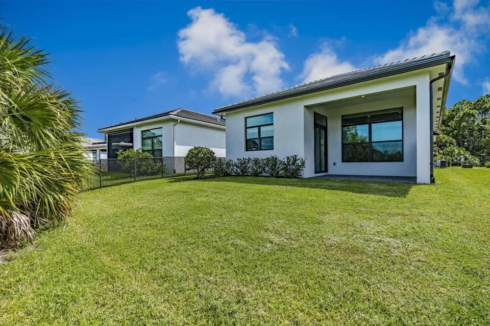 419 SE VIA SANGRO Port St. Lucie, FL 34952