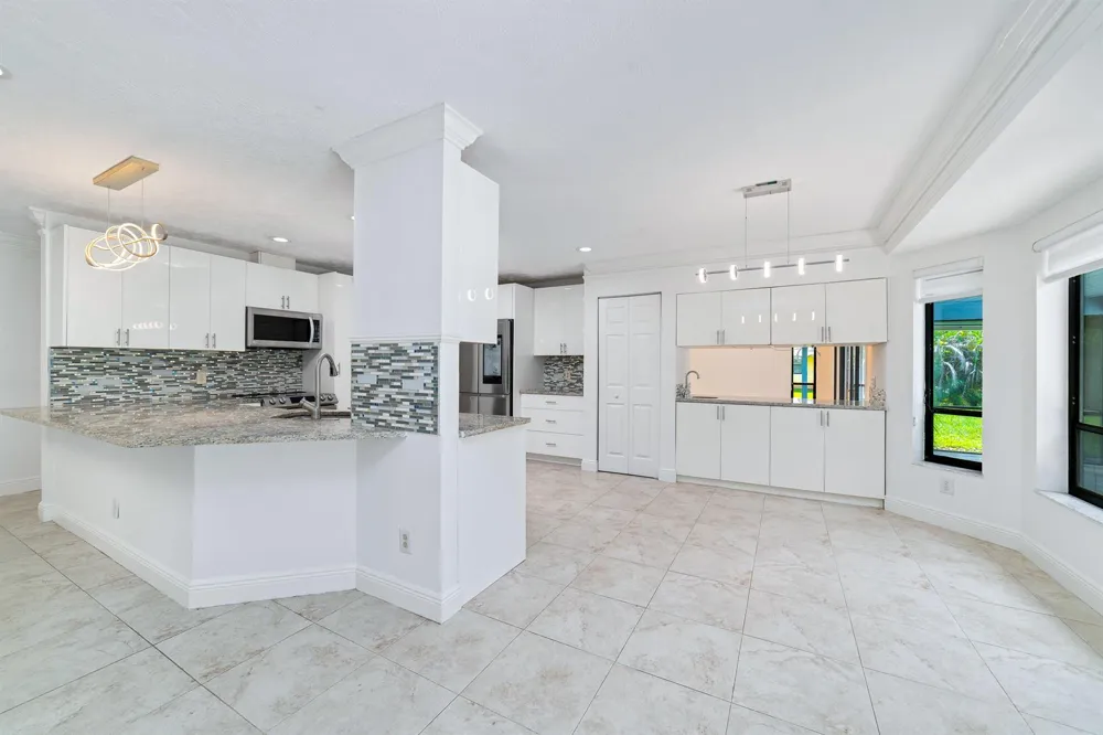 2122 SW Racquet Club Drive Palm City, FL 34990
