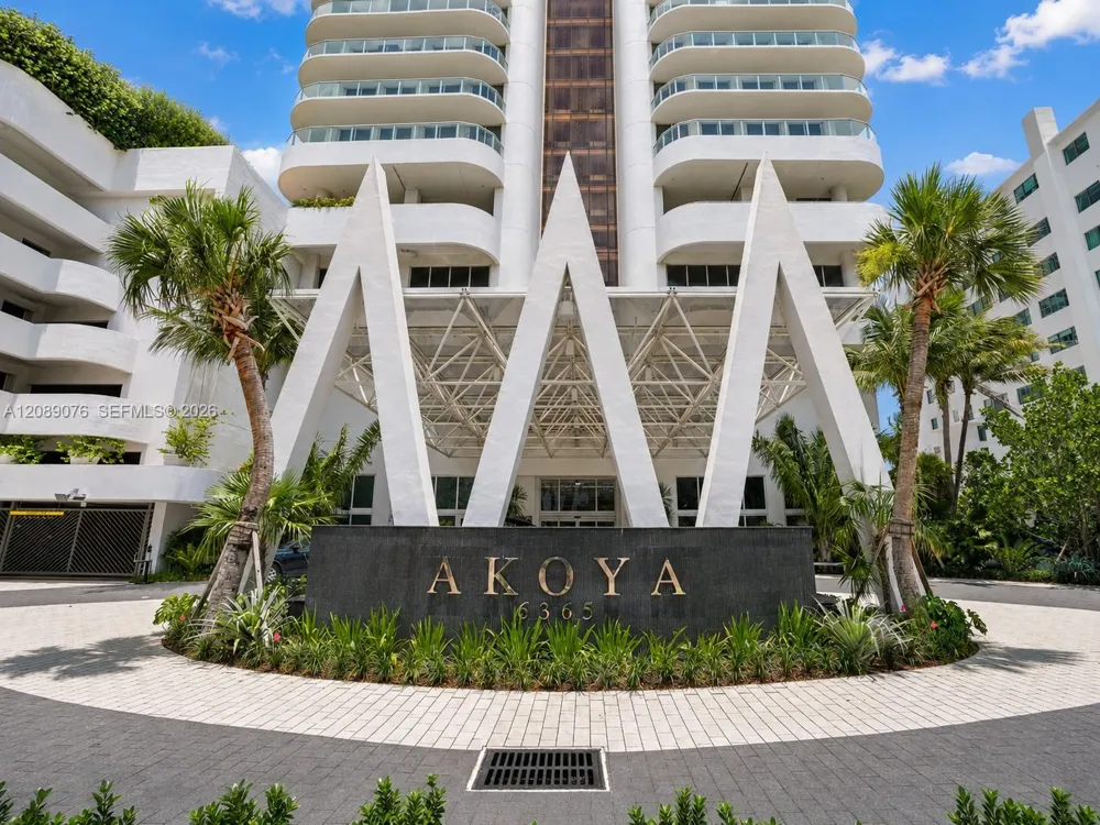 6365 Collins Ave #1705 Miami Beach, FL 33141