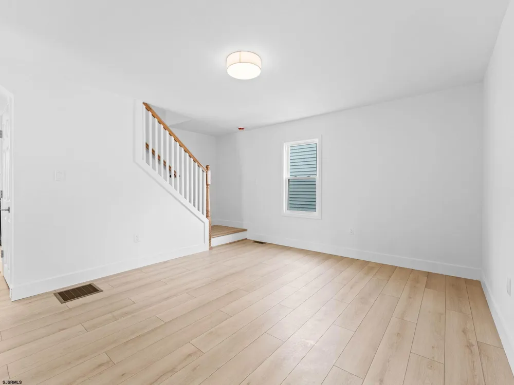 304 W Arbor Ave Buenaugh, NJ 08326