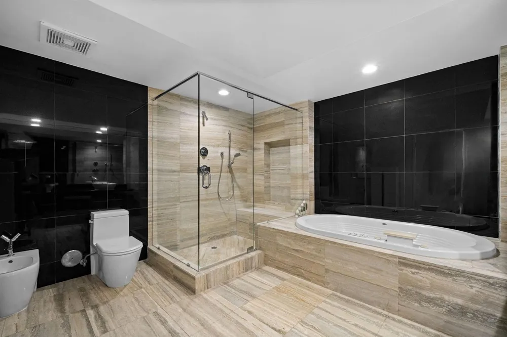 101 S Fort Lauderdale Beach Boulevard #607 Fort Lauderdale, FL 33316