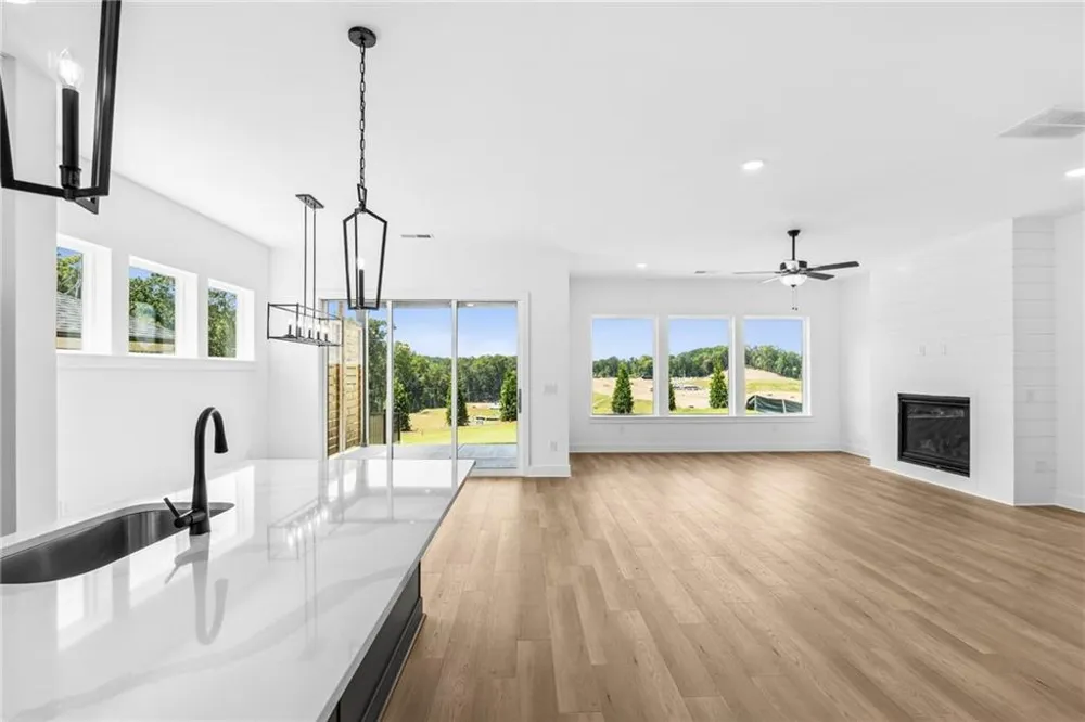 1403 Autumn Lake Drive SW Gainesville, GA 30504
