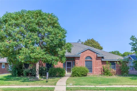 1207 Brook Drive