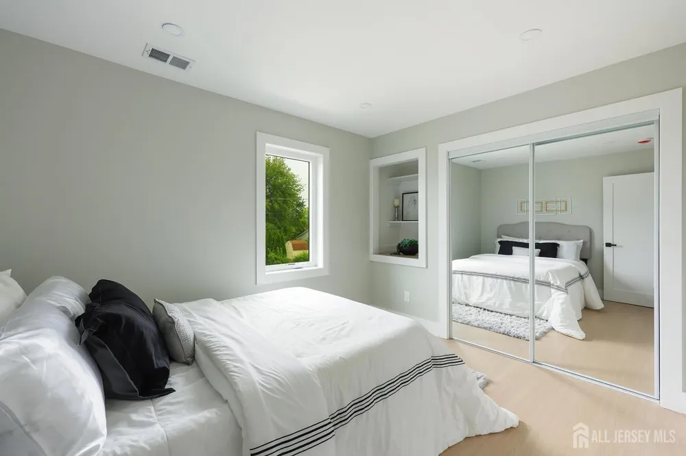 141 Lund Avenue Edison, NJ 08820