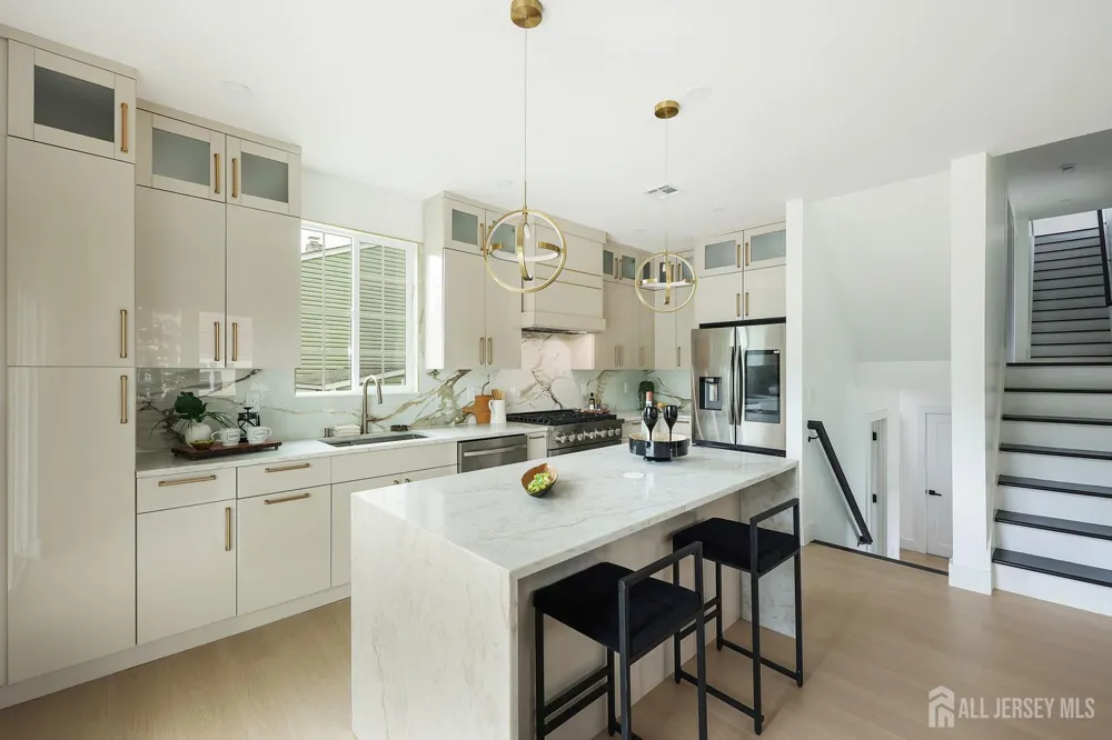 141 Lund Avenue Edison, NJ 08820